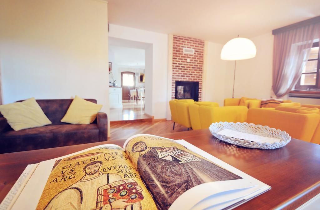 Bed & Breakfast Korta Gira Buici  Extérieur photo